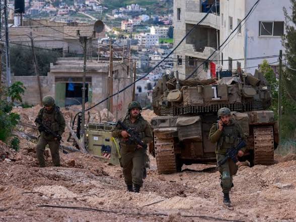 العدو الإسرائيلي يمنع الفلسطينيين من الوصول إلى مقبرة الشهداء في جنين