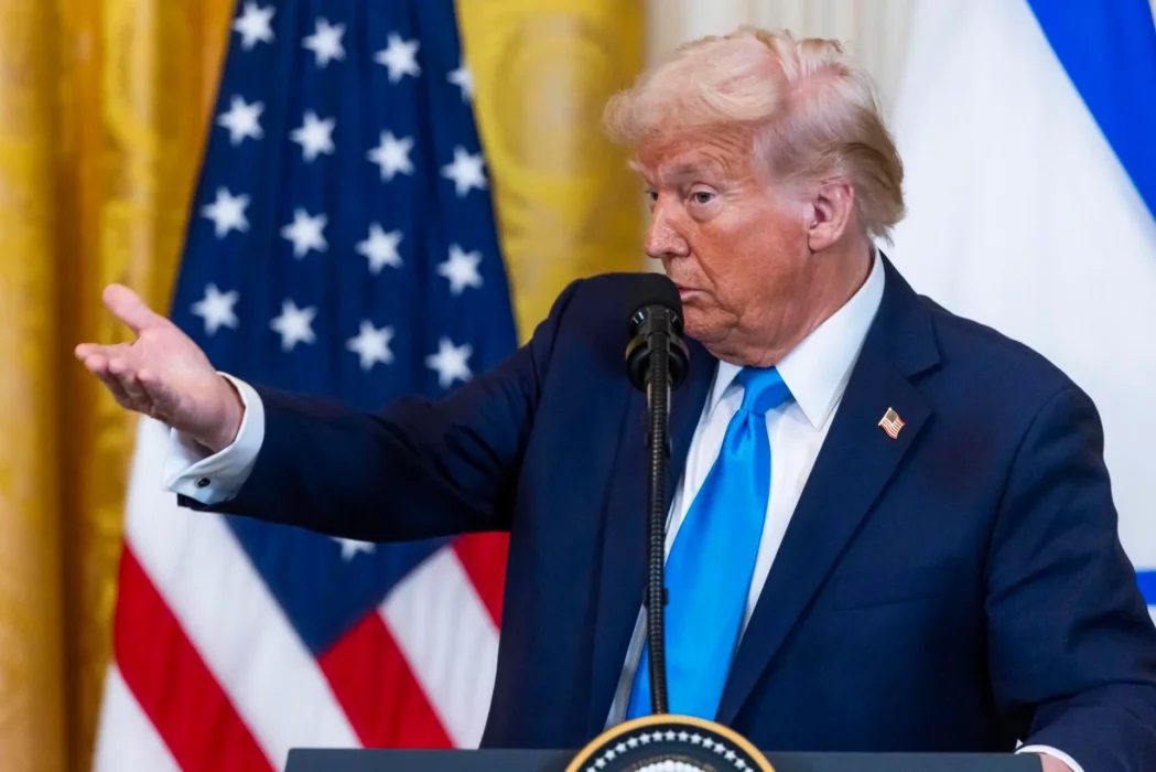 الرئيس الأمريكي يدير أكبر دولة في العالم بعقلية تاجر العقارات