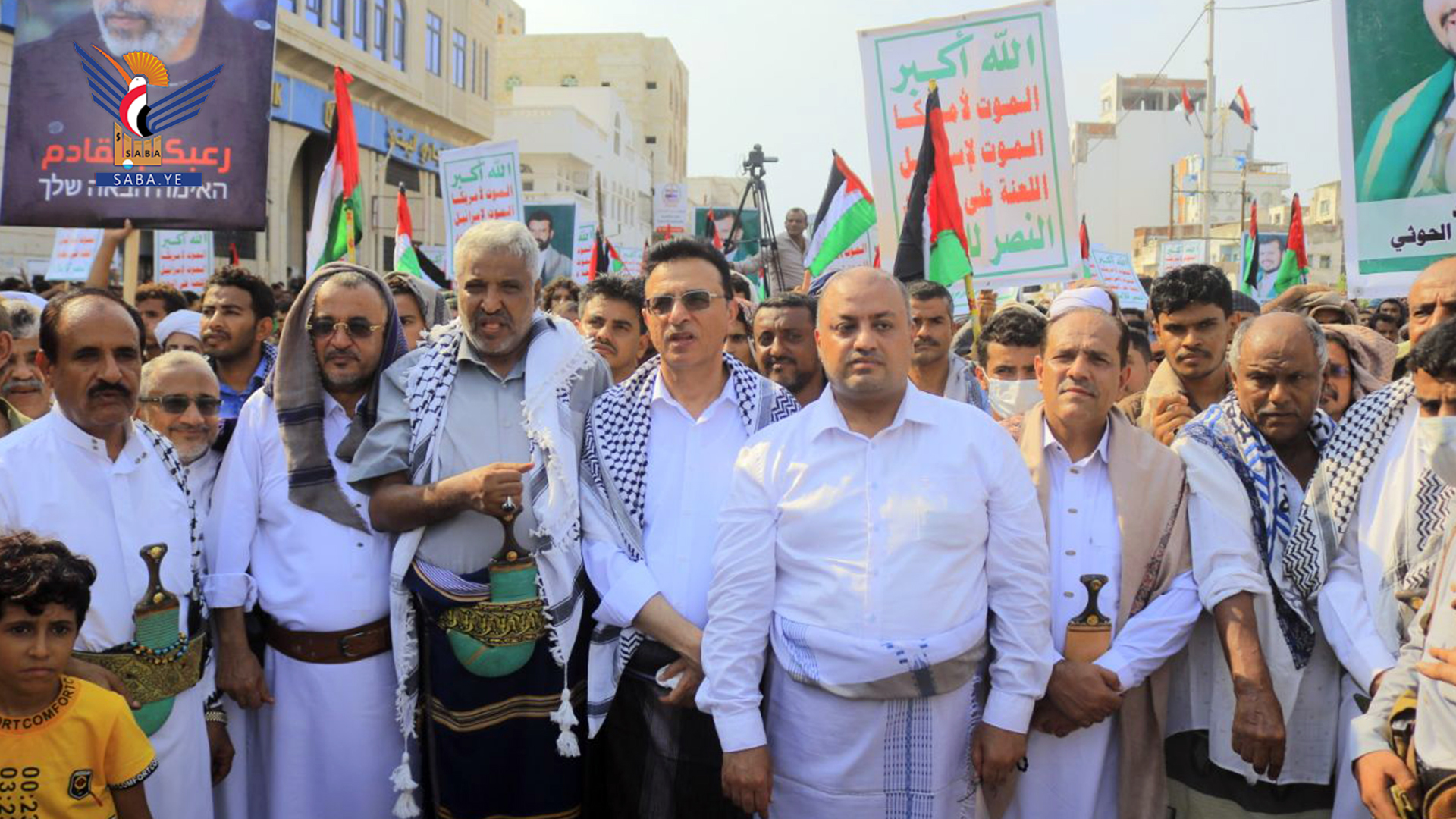  أبناء الحديدة يحتشدون في 30 ساحة بمسيرات"معركة جهاد.. ومحور واحد.. مع غزة حتى النصر"