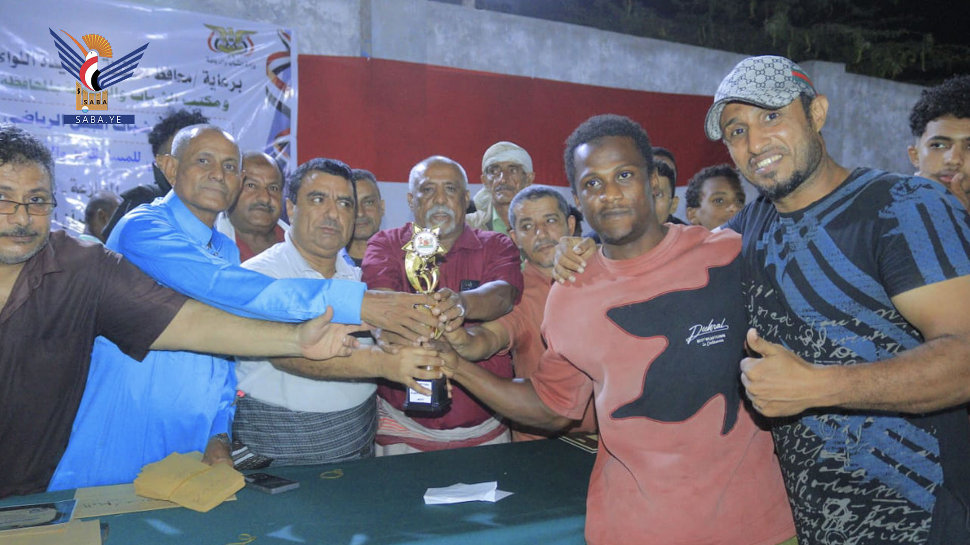 نادي شباب الجيل يختتم أنشطته الرياضية والثقافية الرمضانية بالحديدة