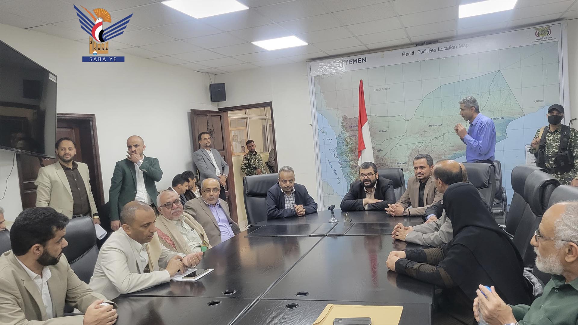 وزير الصحة ونائب وزير الخدمة المدنية يتفقدان الانضباط الوظيفي بوزارة الصحة ومستشفى الثورة