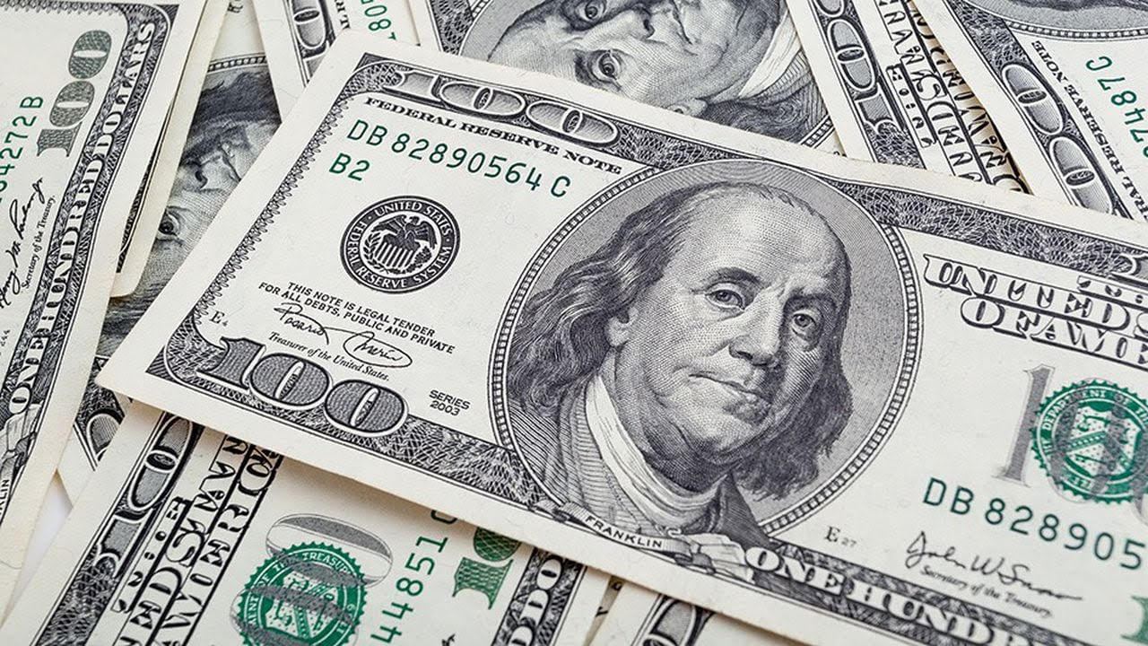 تراجع سعر الجنية  الاسترليني أمام الدولار 