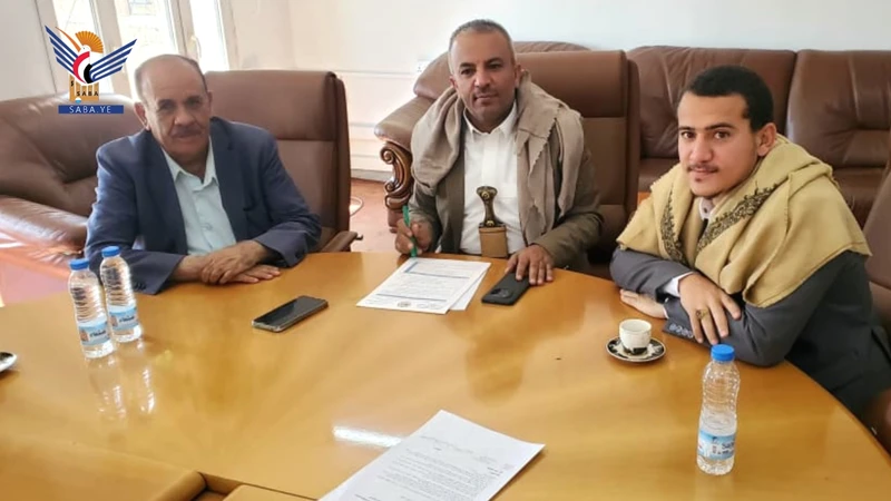 مناقشة تعزيز التعاون بين وزارة الخدمة المدنية وجامعة عمران