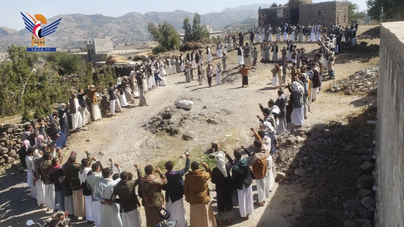 وقفات حاشدة بمحافظة ذمار تأكيدا على الجهوزية لمواجهة العدو