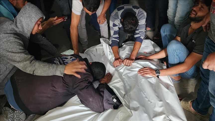 استشهاد 12 فلسطينياً بقصف للعدو الإسرائيلي في مدينة غزة ومخيم البريج