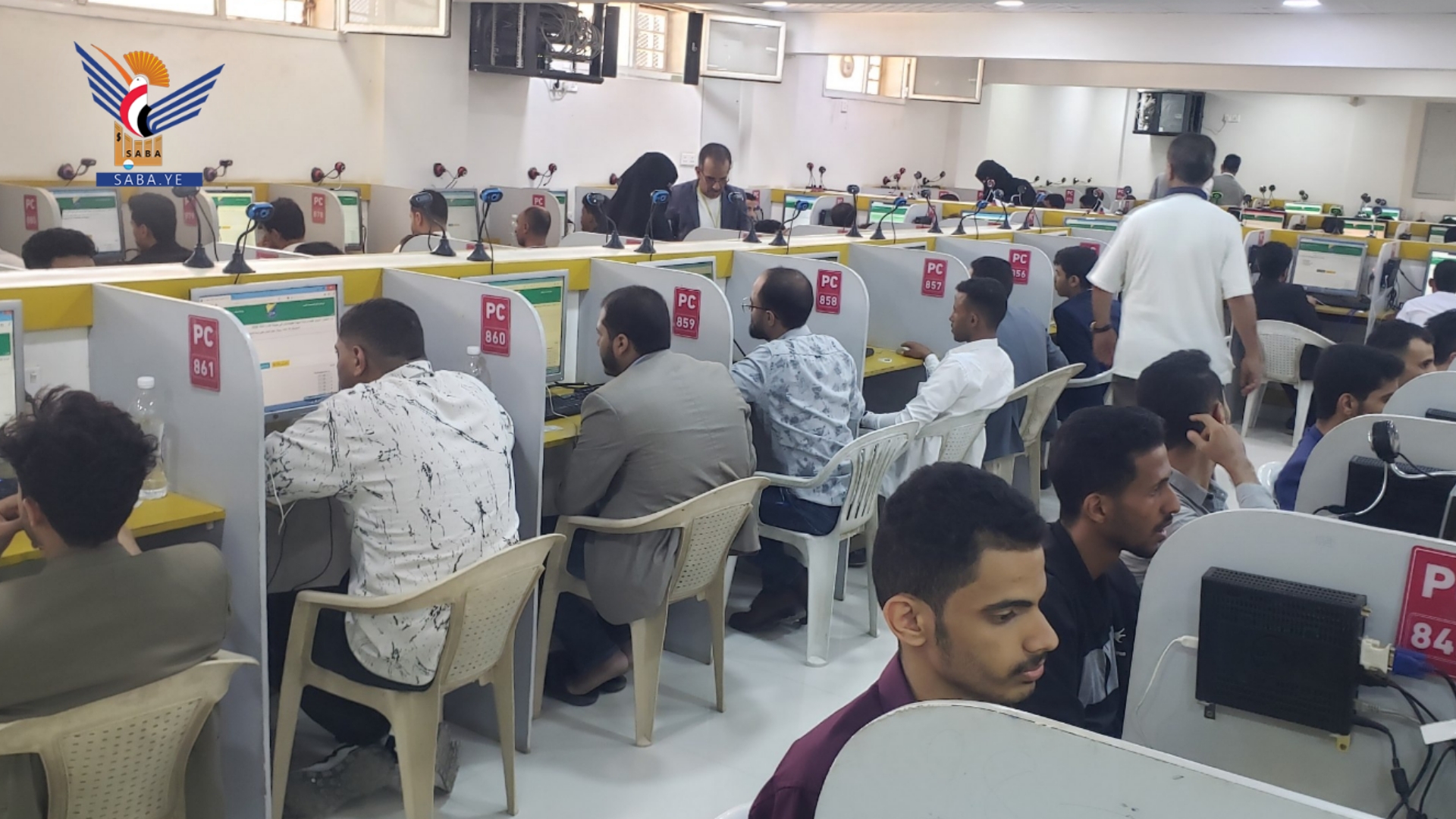 أكثر من خمسة آلاف من حملة البكالوريوس والدبلوم يؤدون امتحان مزاولة المهنة