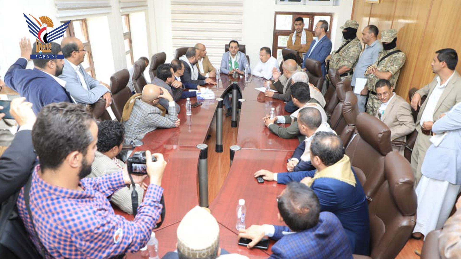 وزير المالية يزور مصلحة الضرائب والجمارك ويلتقي قيادة الغرفة التجارية