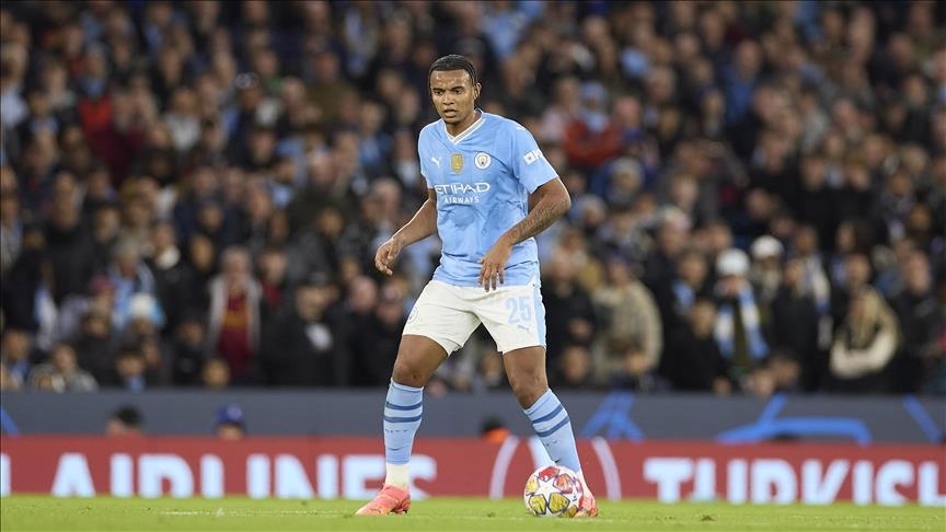 مانشستر سيتي يعتلي صدارة الدوري الإنجليزي مؤقتاً وليفربول يخطف فوزاً ثميناً وتشيلسي يفلت من الخسارة