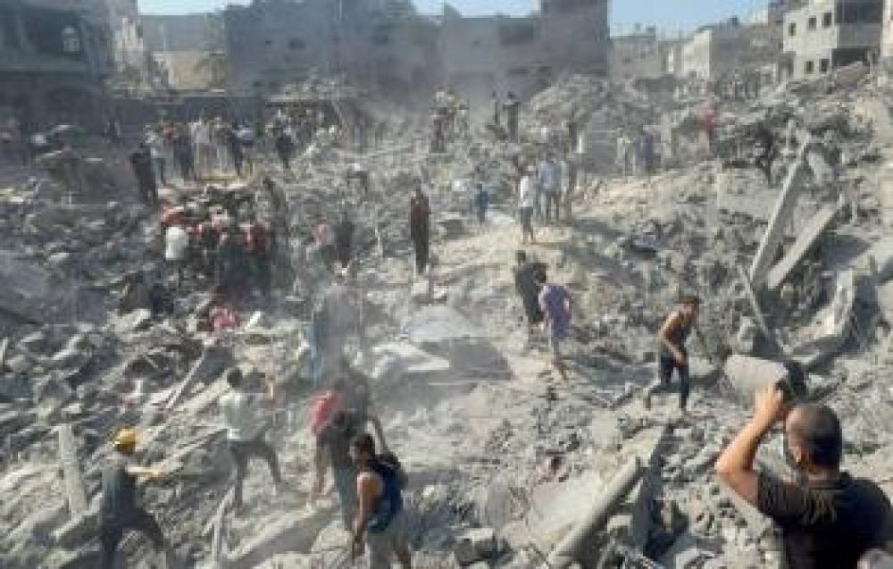الدفاع المدني: 10 آلاف جثمان تحت الأنقاض بغزة وجهود الانتشال محدودة 