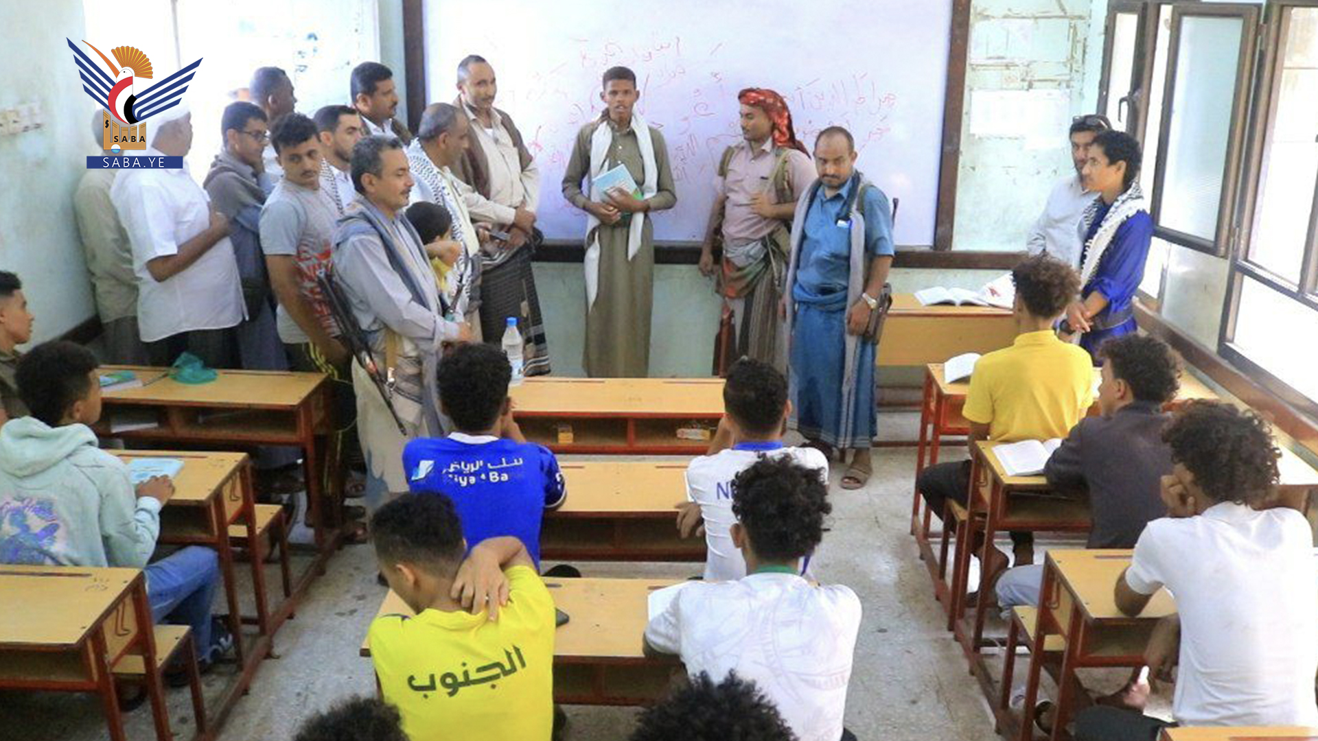 محافظ الحديدة يتفقد أنشطة الدورات الصيفية في مديرية الحوك