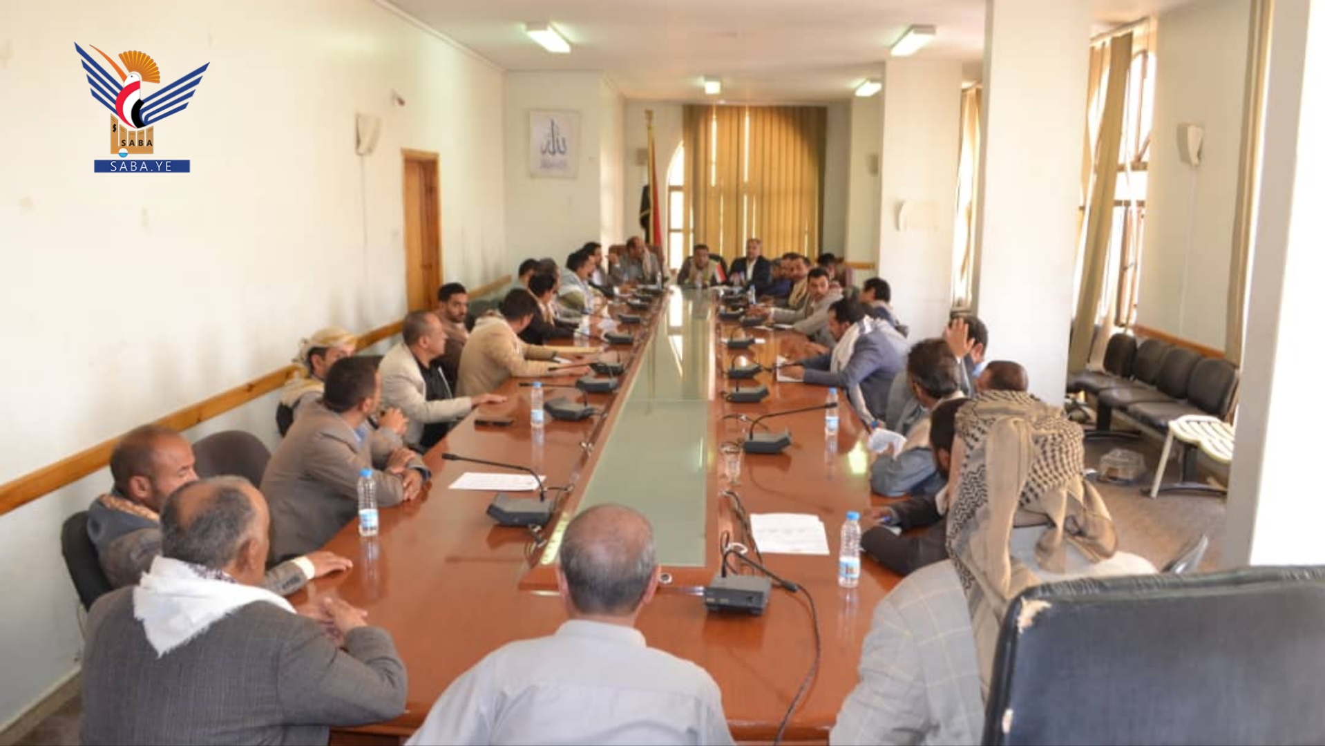  مناقشة سبل تطوير العمل في قطاع الأشغال بمحافظة صنعاء