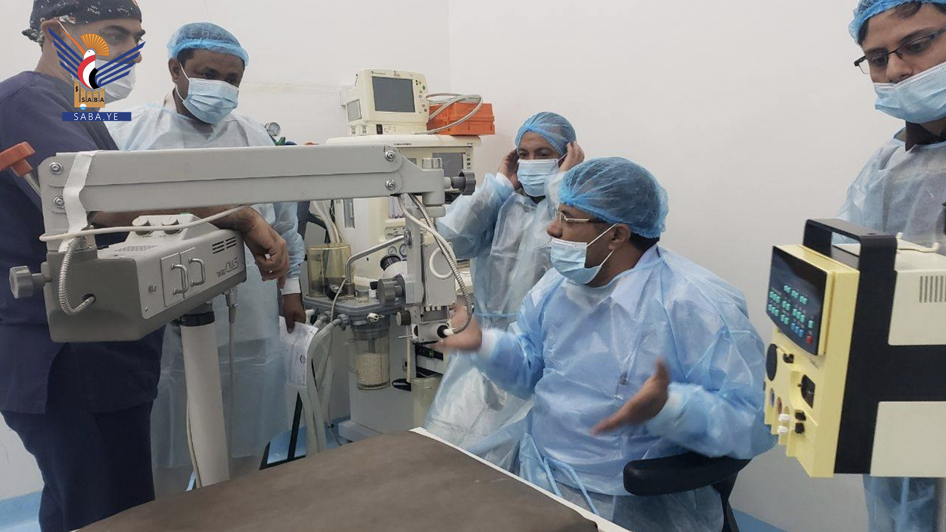 تدشين العمل بوحدة "الفاكو" في قسم العيون بهيئة المستشفى الجمهوري بصعدة