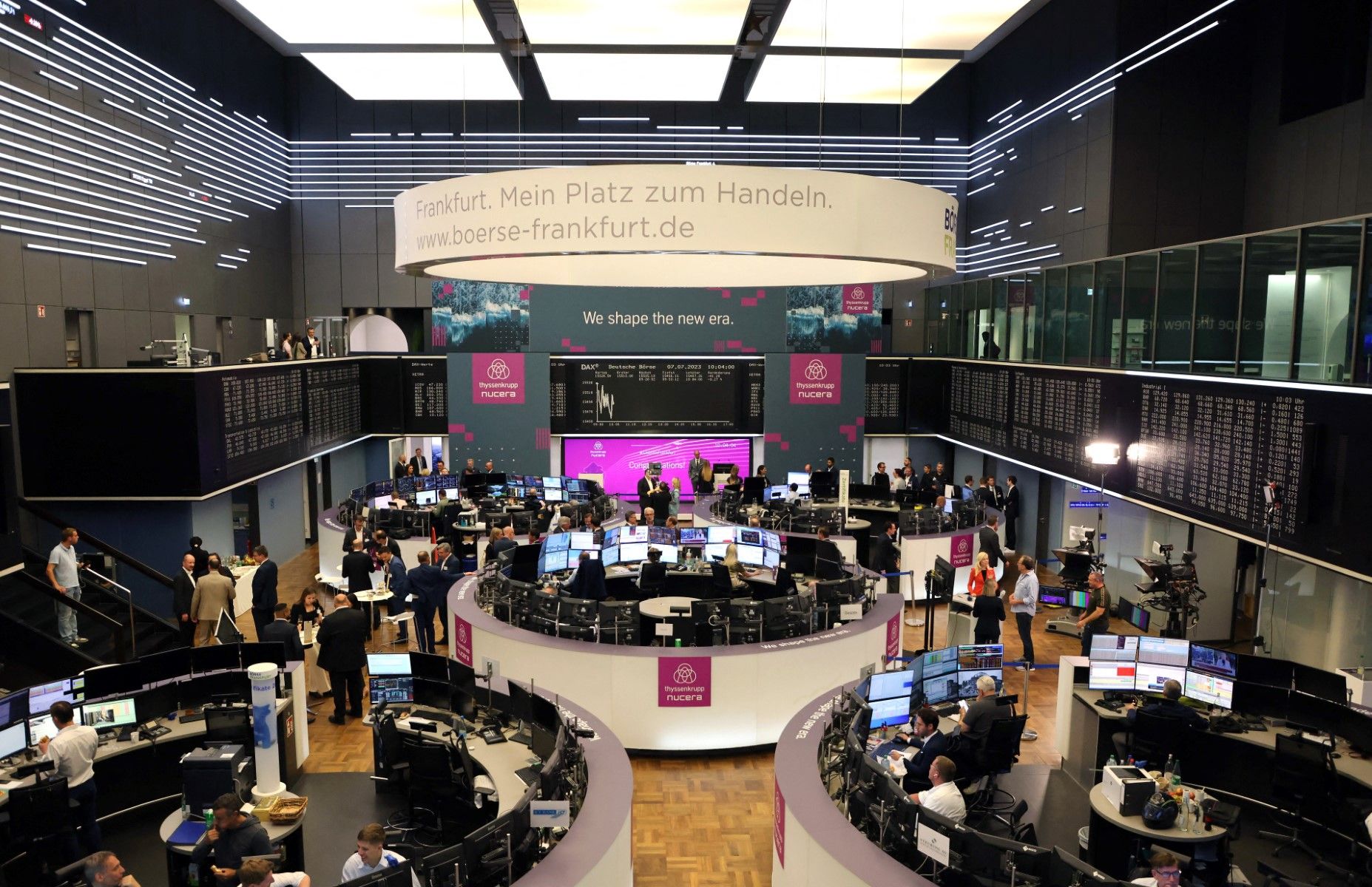 صعود الأسهم الأوروبية مدعومة من قطاعي الصناعات والبنوك