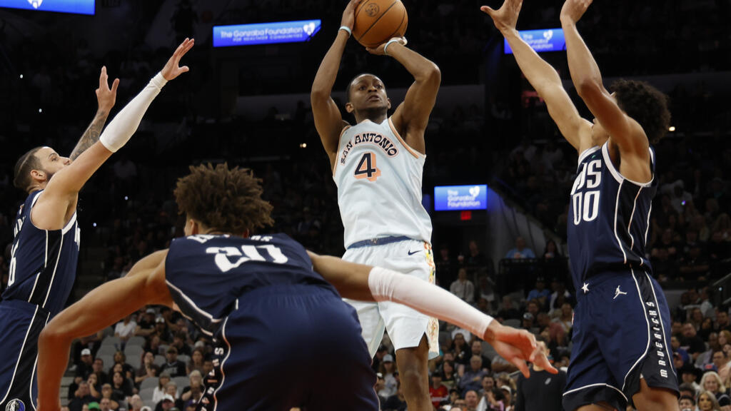 "أن بي ايه": سبيرز يجدد عقد فوكس مقابل 229 مليون دولار