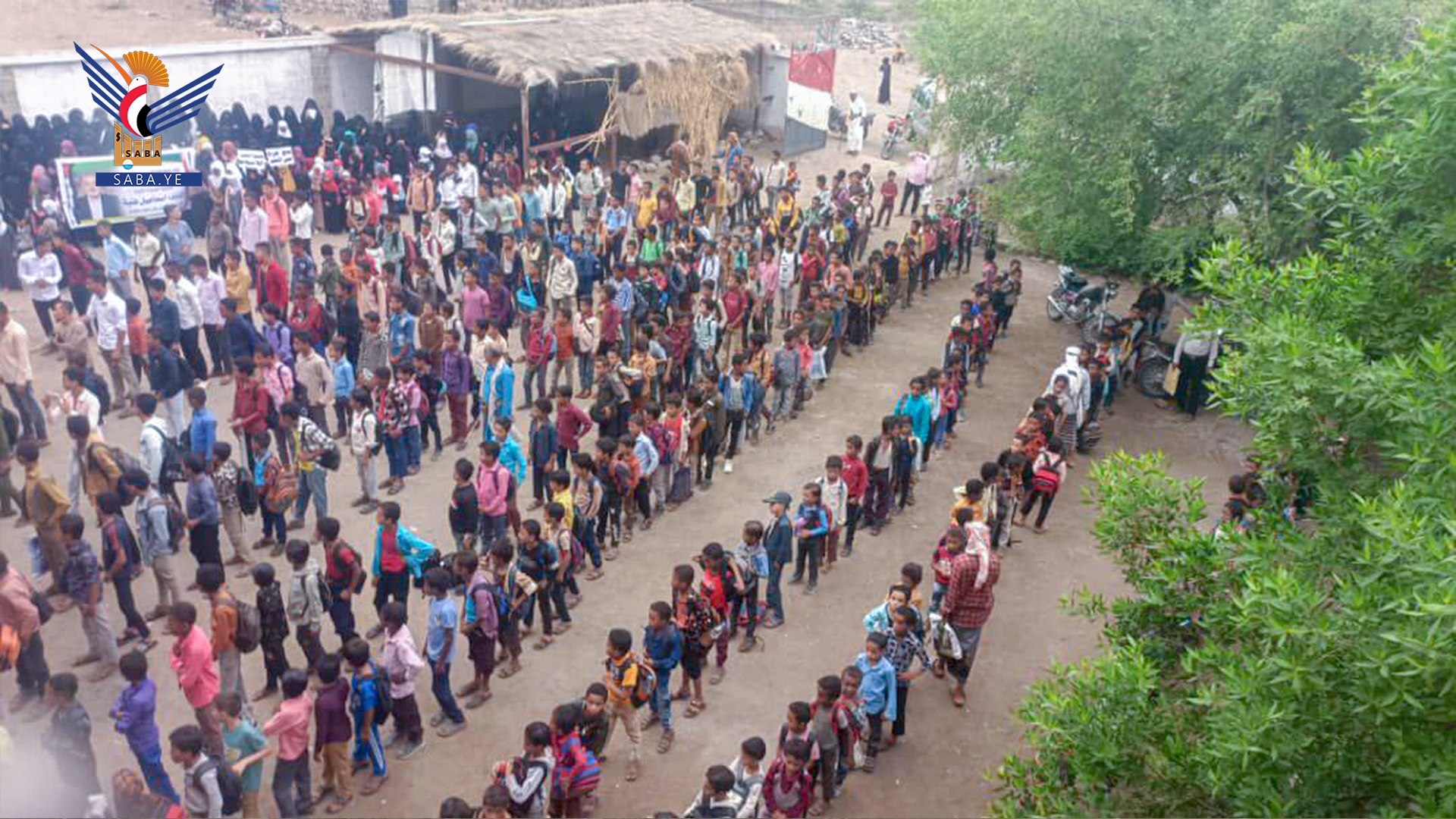 وقفات قبلية وطلابية بمديرية جبل راس بالحديدة لنصرة غزة وتضامنا مع الأسرى