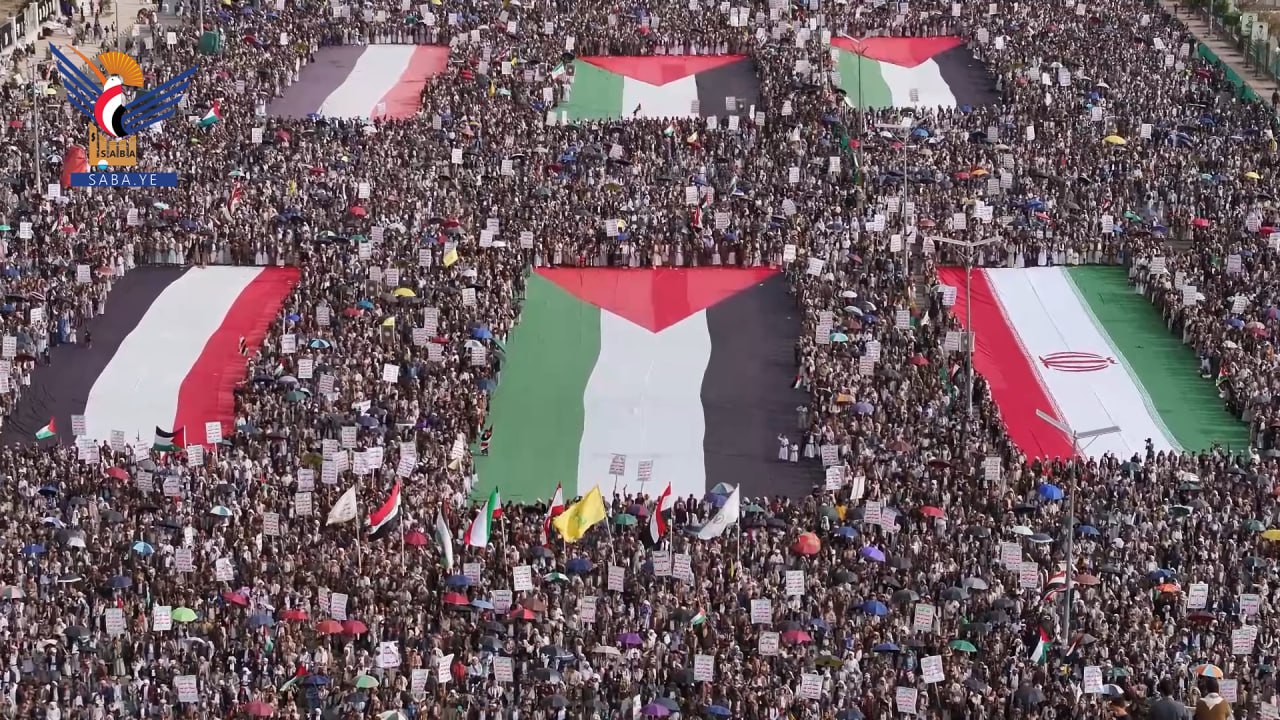 حشد مليوني بالعاصمة صنعاء في مسيرة "ثابتون مع غزة وإيران ضد الإجرام الصهيوأمريكي"