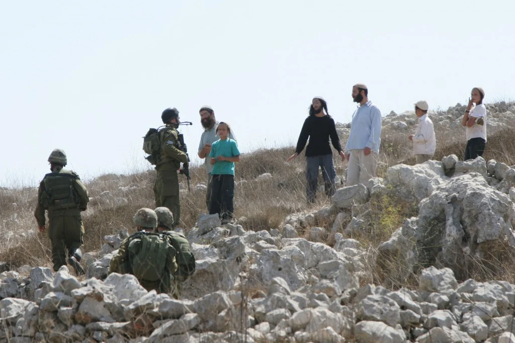 إصابة فلسطينيين باعتداء المستوطنين في حرملة جنوب شرق بيت لحم