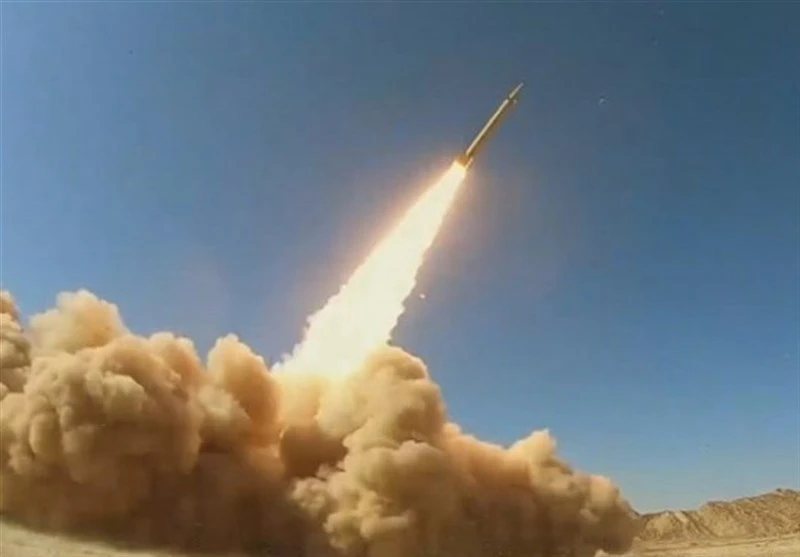 الحرس الثوري الإيراني يعلن تنفيذ "الموجة 70" واستهداف أكثر من 55 موقعًا أمريكيًا وصهيونيًا في غرب آسيا