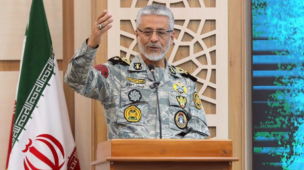 سياري: غرب وشرق مضيق هرمز يقعان تحت سيطرة الحرس الثوري والجيش الإيراني