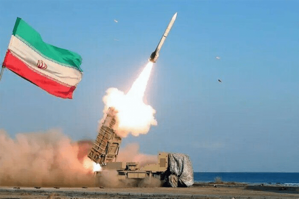 الحرس الثوري یعلن تدمیر مواقع انتشار المقاتلات الأمريكية F-35 وF-15 و F-16