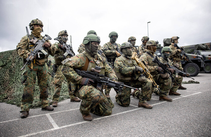 "لوفيغارو": العسكريون في فرنسا ودول أوروبية أخرى يستعدون لسيناريوهات المواجهة مع روسيا