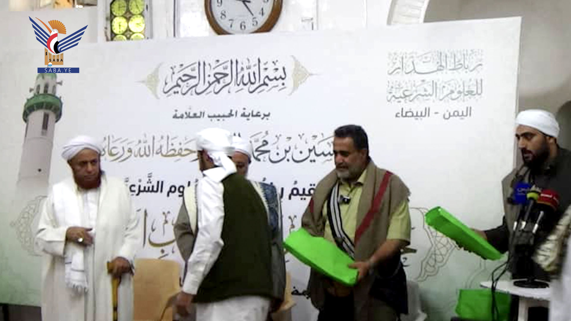 تكريم 50 حافظاً وحافظة للقرآن الكريم من رباط الهدار للعلوم الشرعية بمدينة البيضاء