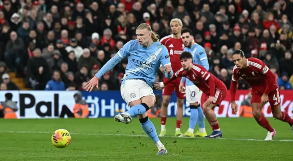مانشستر سيتي يتغلب على ليفربول في الدوري الإنجليزي