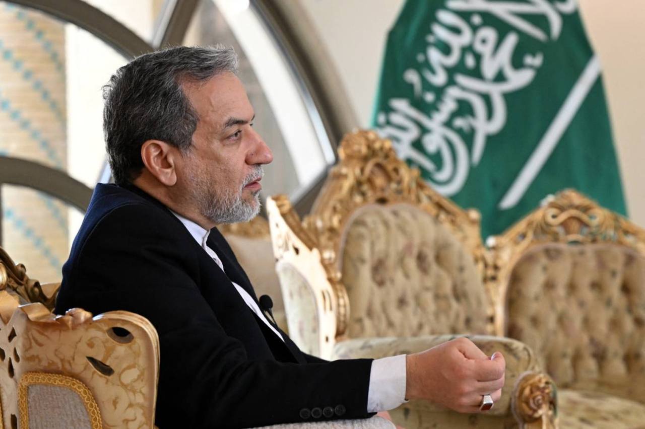 عراقجي: نحن على اتصال بالسعودية والرياض أكدت عدم السماح باستخدام أراضيها لاستهدافنا