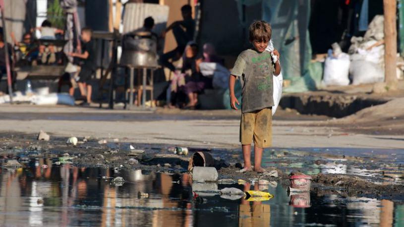 بلدية خانيونس: دمار واسع في شبكتي المياه والصرف الصحي جراء العدوان الصهيوني 