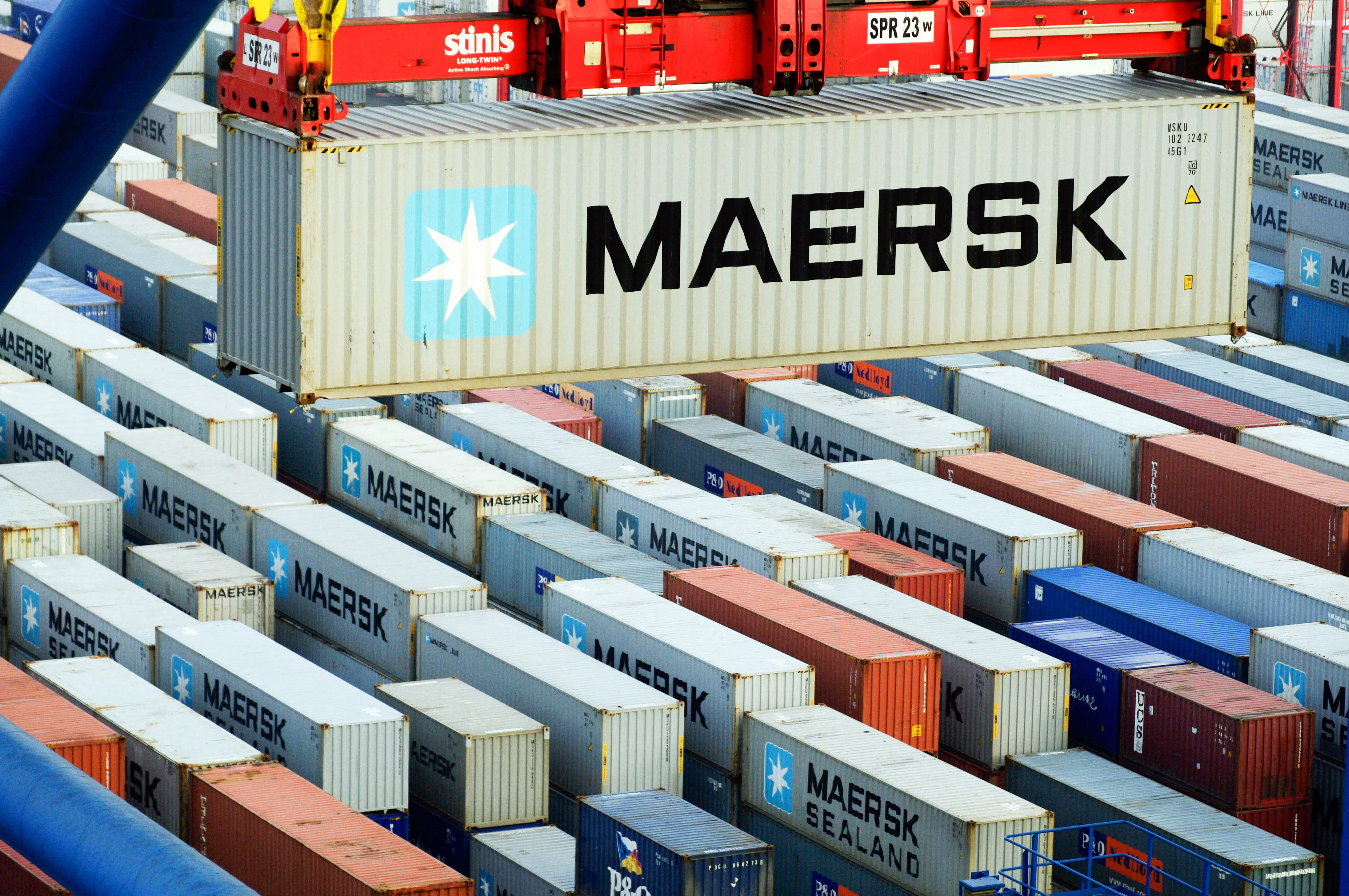 "ميرسك العالمية" تقطع التعامل مع شركات مرتبطة بالمستوطنات بعد حملة "Mask Off Maersk"