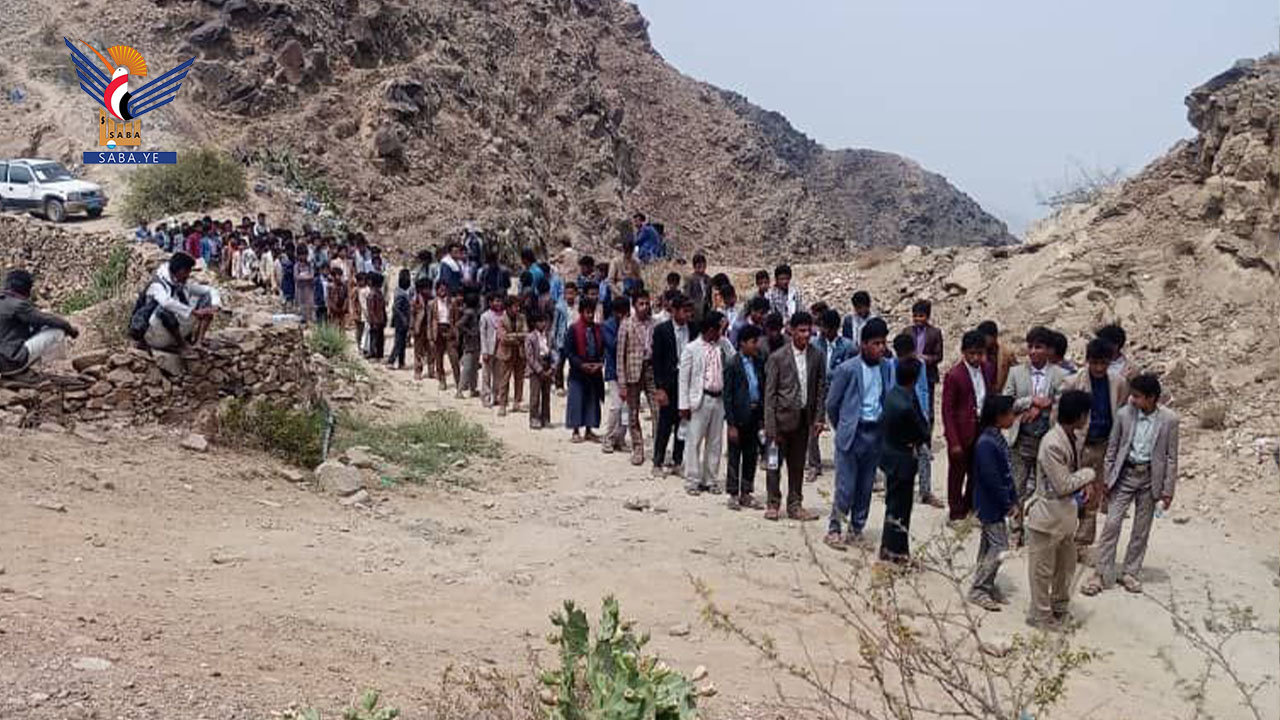 حجة .. مسير طلابي في الحماريين والعبيسة في كشر نصرة لغزة