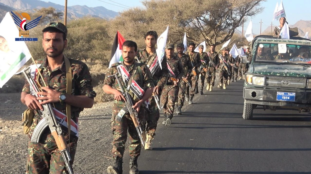 مسير أمني في مأرب تأكيداً على الجهوزية والاستعداد لمواجهة أي تصعيد للعدو