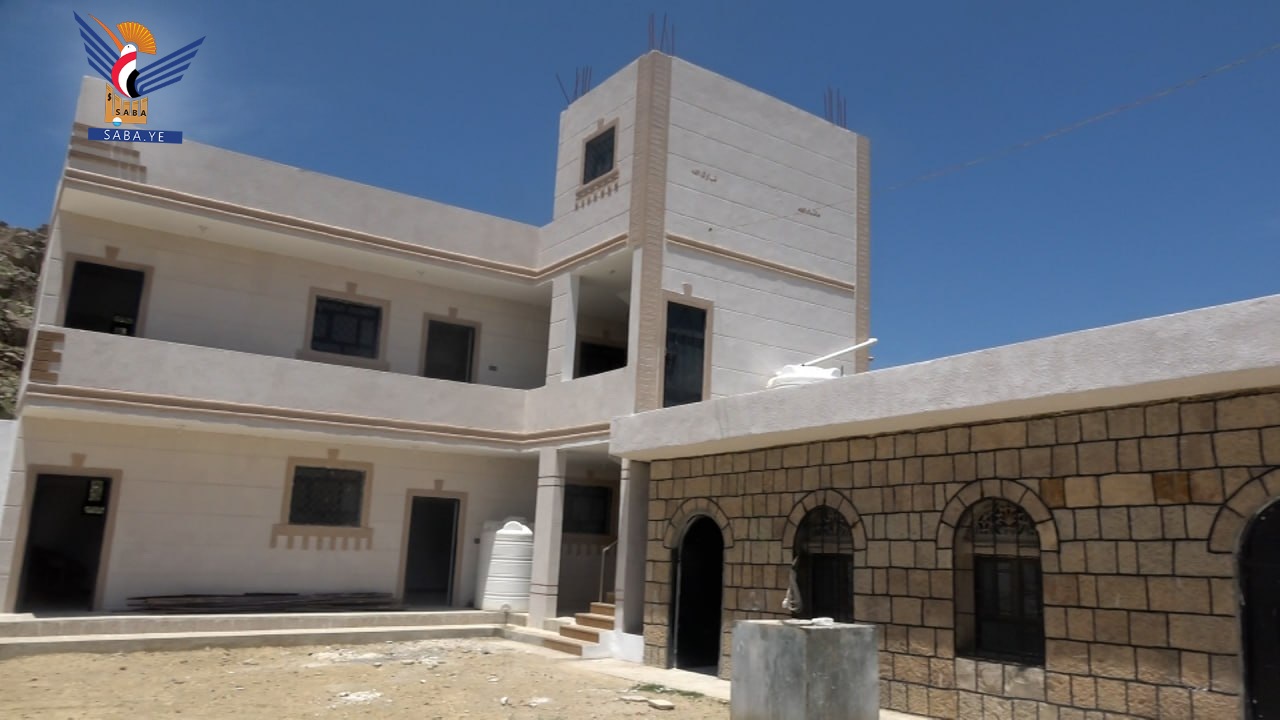 محافظ عمران ​يفتتح مدرسة النصر في عزلة الاكهوم بمديرية جبل يزيد