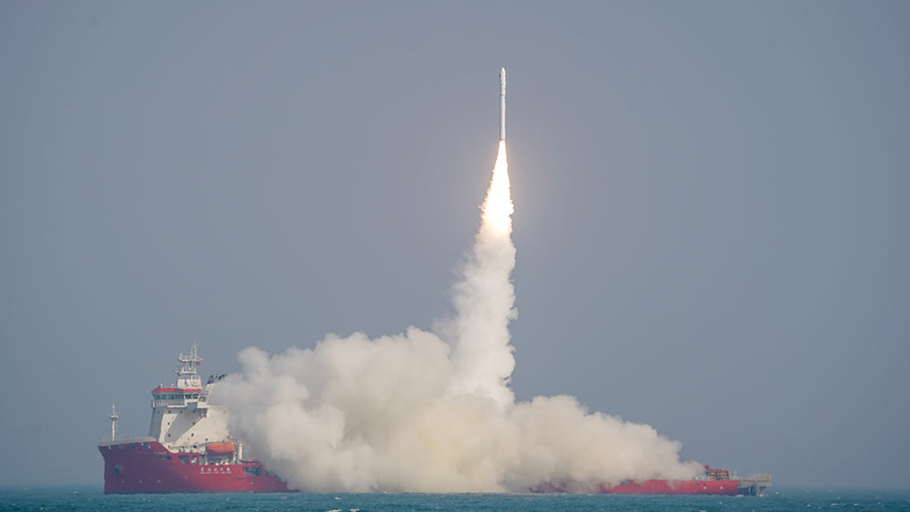 صاروخ "أكس زي واي-1" الصيني يكمل اختبار الاستعادة العمودية على البحر صاروخ "أكس زي واي-1" الصيني يكمل اختبار الاستعادة العمودية على البحر