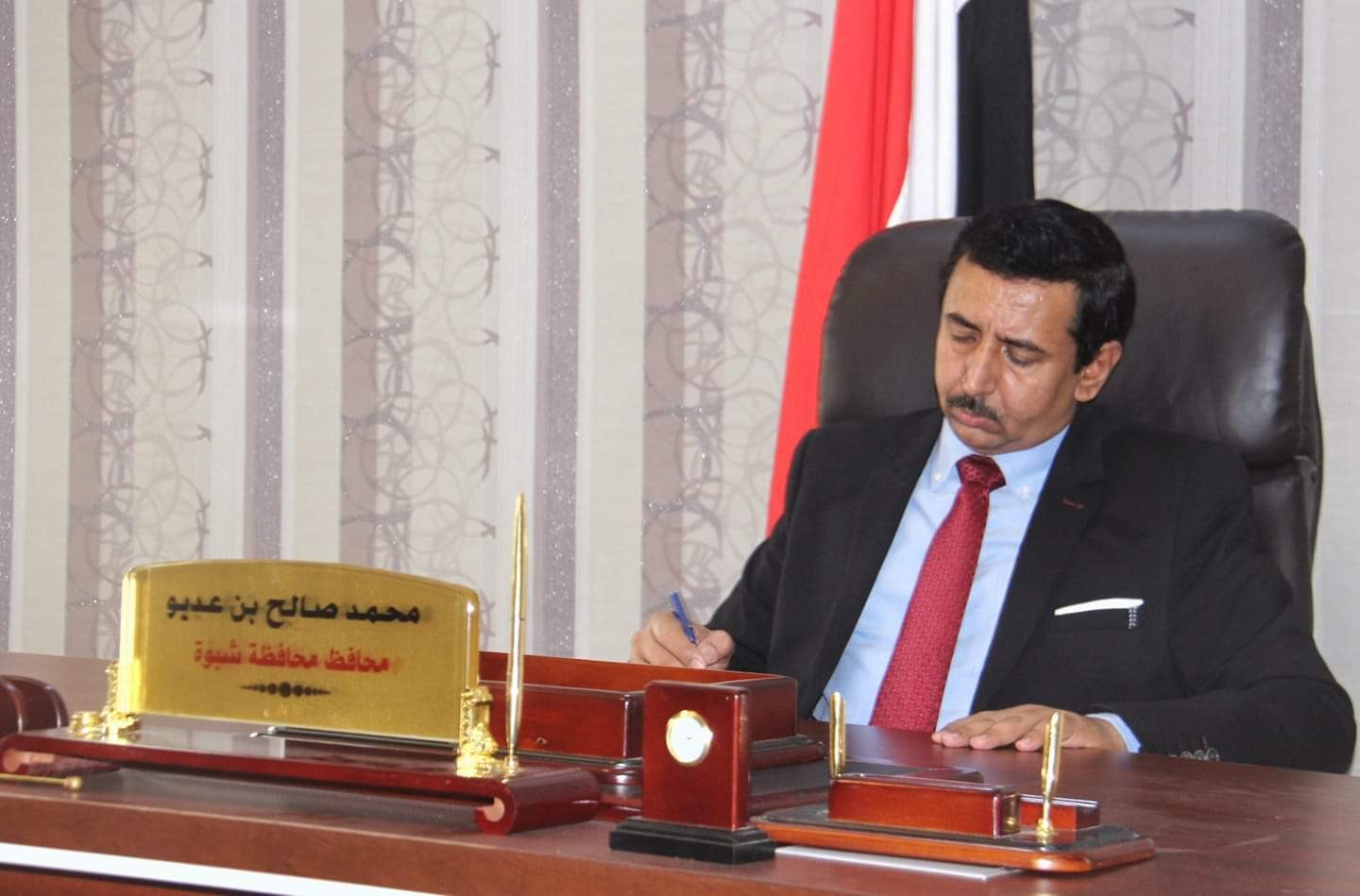 مسؤول يمني يؤكد تعرضه لمحاولات إغتيال بسبب مواقفه المناوئة لسياسات أبوظبي مسؤول يمني يؤكد تعرضه لمحاولات إغتيال بسبب مواقفه المناوئة لسياسات أبوظبي