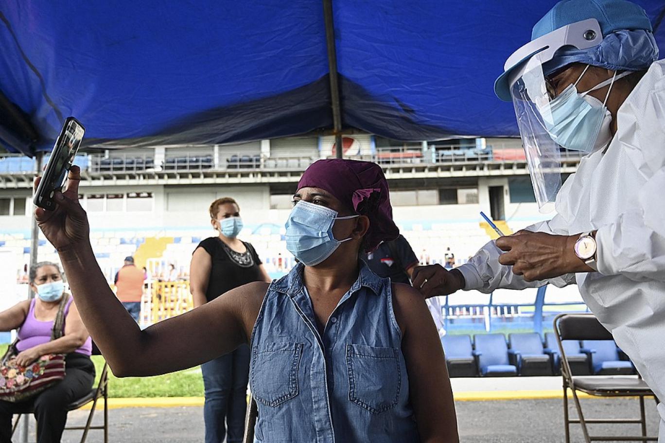 لماذا يزداد قلق العالم من المتحورة “دلتا”؟ لماذا يزداد قلق العالم من المتحورة “دلتا”؟