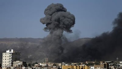 السعودية تشن هجوما واسعا على اليمن رغم الدعوات إلى السلام السعودية تشن هجوما واسعا على اليمن رغم الدعوات إلى السلام