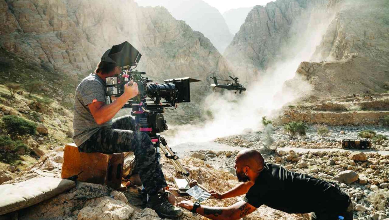 على طريقة تشرشل: بن زايد يلجأ إلى “الكمين” للتغطية على هزيمته