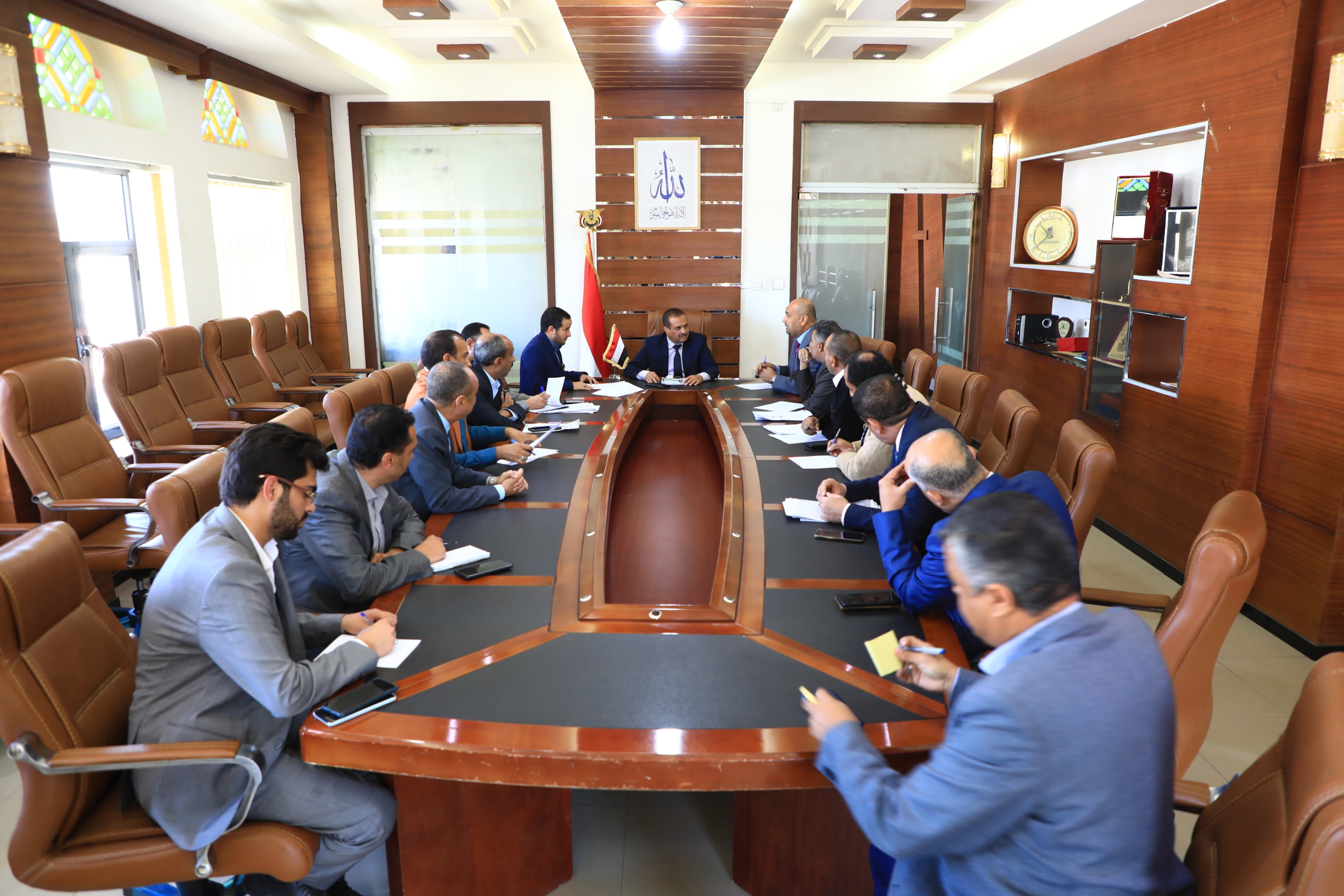 اجتماع برئاسة وزير الصناعة يناقش تحسين جودة رغيف الخبز