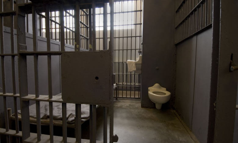 معاناة متفاقمة لمعتقلي الرأي من كبار السن في السعودية