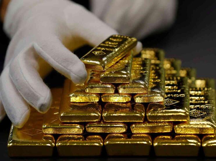استقرار أسعار الذهب مع ارتفاع الدولار وعائدات السندات الأمريكية