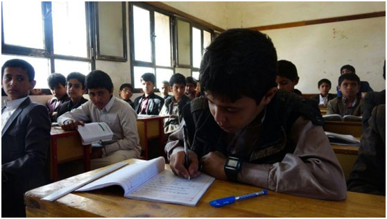 كيف يؤثر الصف المزدحم على أداء الطلاب؟ كيف يؤثر الصف المزدحم على أداء الطلاب؟