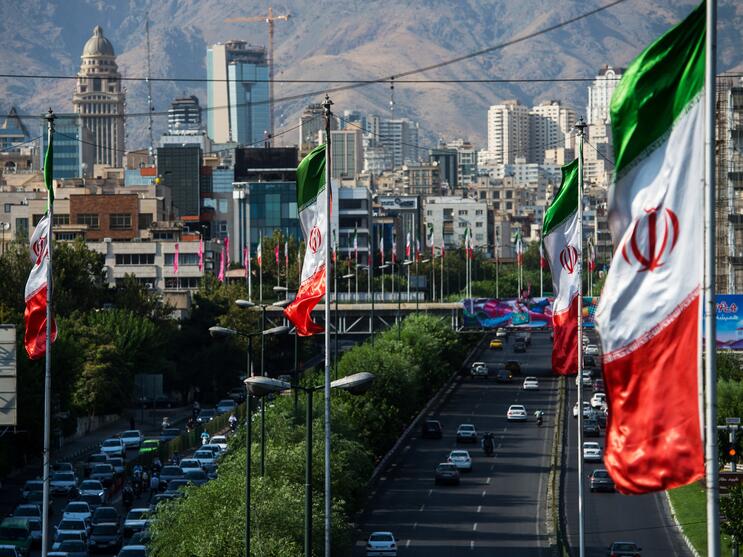 طهران تتقدم بطلب للانضمام إلى مجموعة “بريكس” للاقتصادات الناشئة