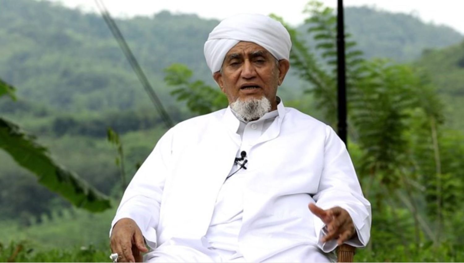 العلامة أبو بكر المشهور: رمز الاعتدال والوحدة