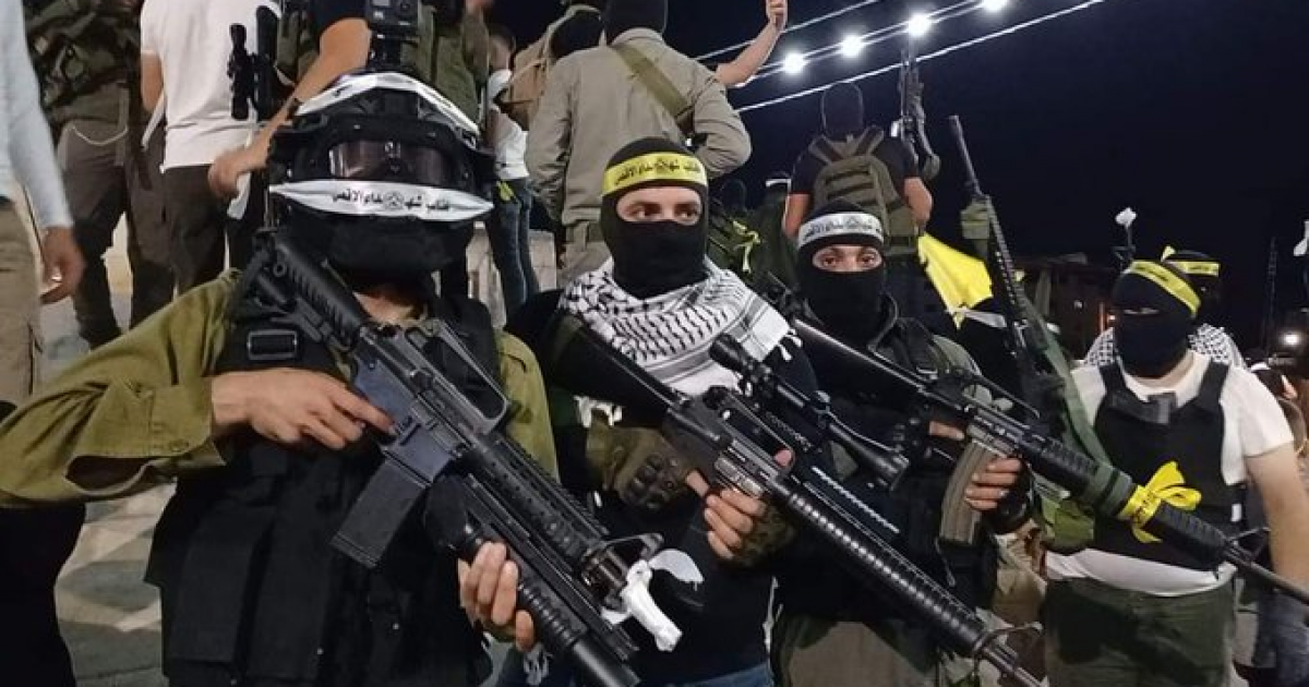 بالرصاص والعبوات المتفجرة.. فصائل المقاومة تتصدى لقوات العدو بجنين