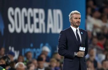 “التايمز”: حرب باردة بين الرياض وواشنطن.. وملاعب كرة القدم ساحة المعركة