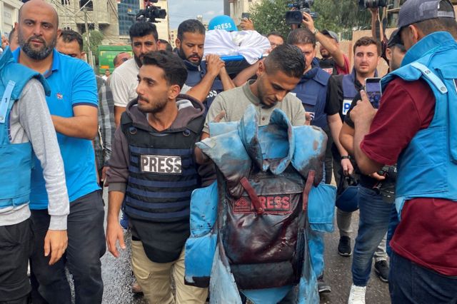 توثيق 350 جريمة للعدو الصهيوني بحق الصحفيين منذ بدء العدوان على غزة