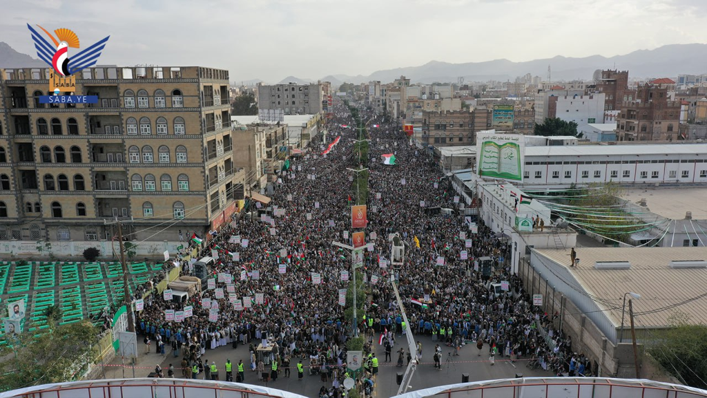 مسيرة كبرى في العاصمة صنعاء تحت شعار “مع فلسطين جاهزون لكل الخيارات”