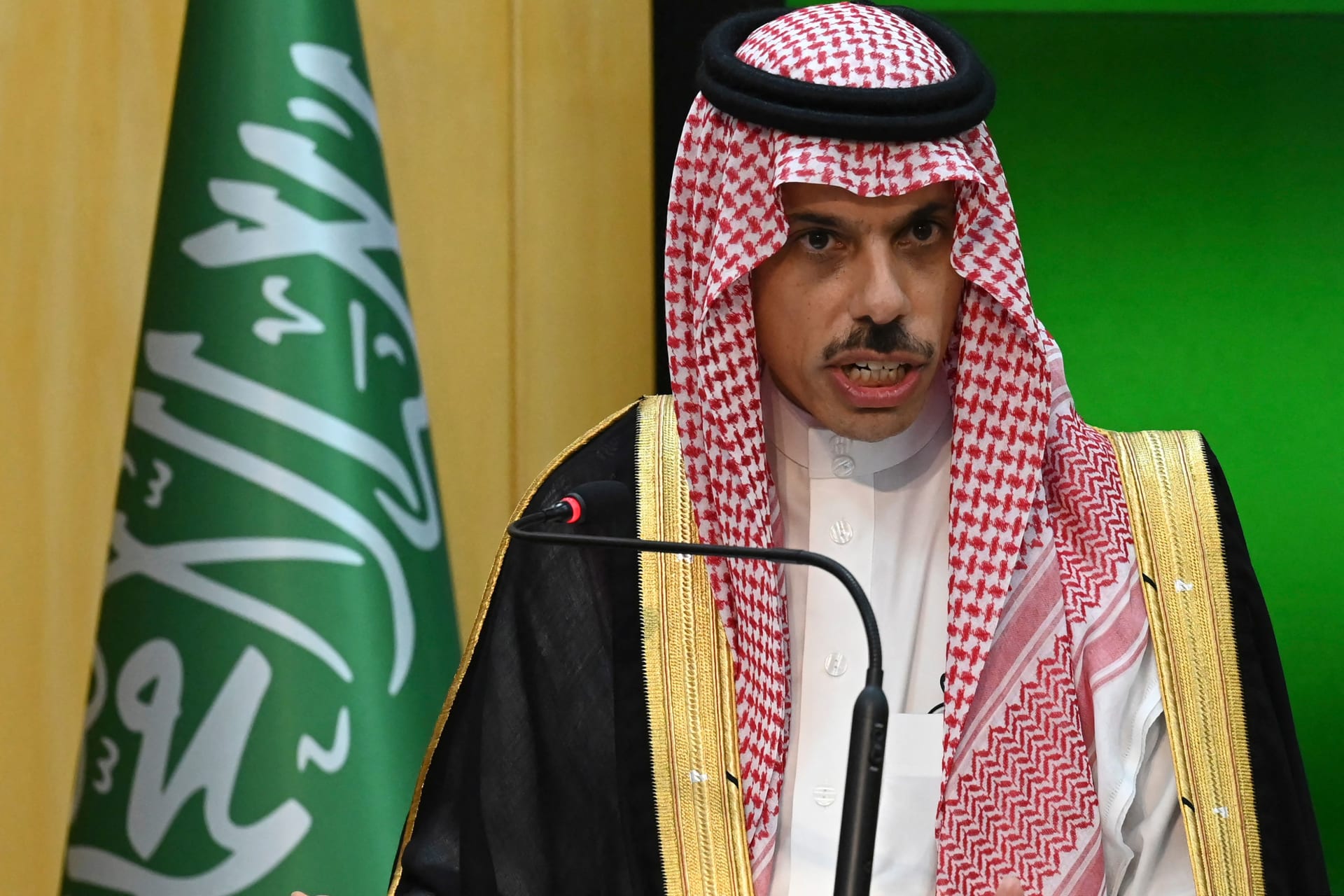 الخارجية السعودية: الهجمات في البحر الأحمر متصلة بالحرب في غزة