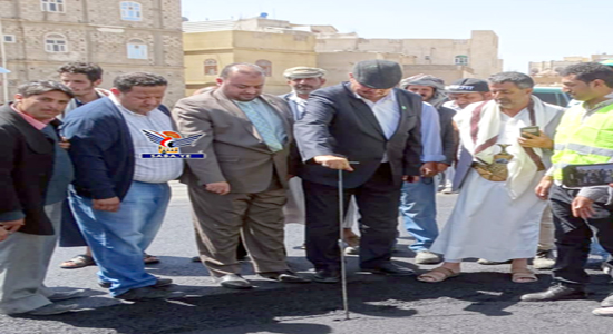 مقبولي وعُباد يتفقدان أعمال سفلتة ضفاف السائلة الشمالية في ببني الحارث مقبولي وعُباد يتفقدان أعمال سفلتة ضفاف السائلة الشمالية في ببني الحارث